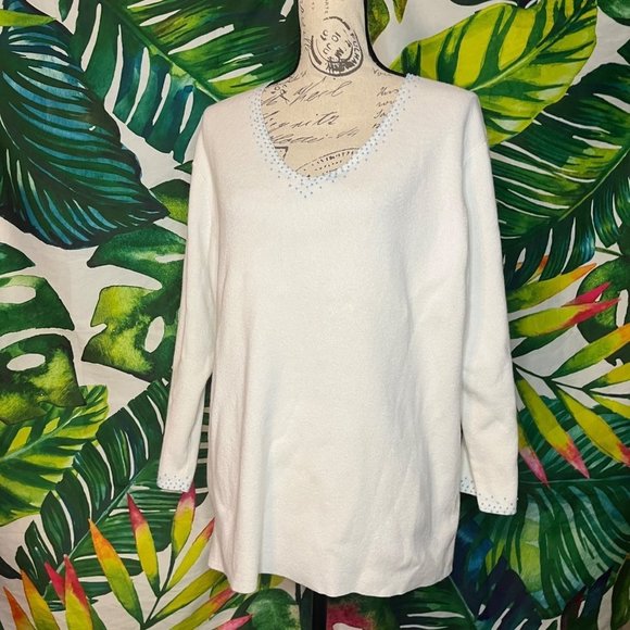 Vintage Victoria Jones 1X 90s White Winter Lightweight Beaded V Neck Sweater - Picture 4 of 9